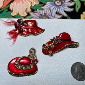Vintage Red Hat Brooch Set